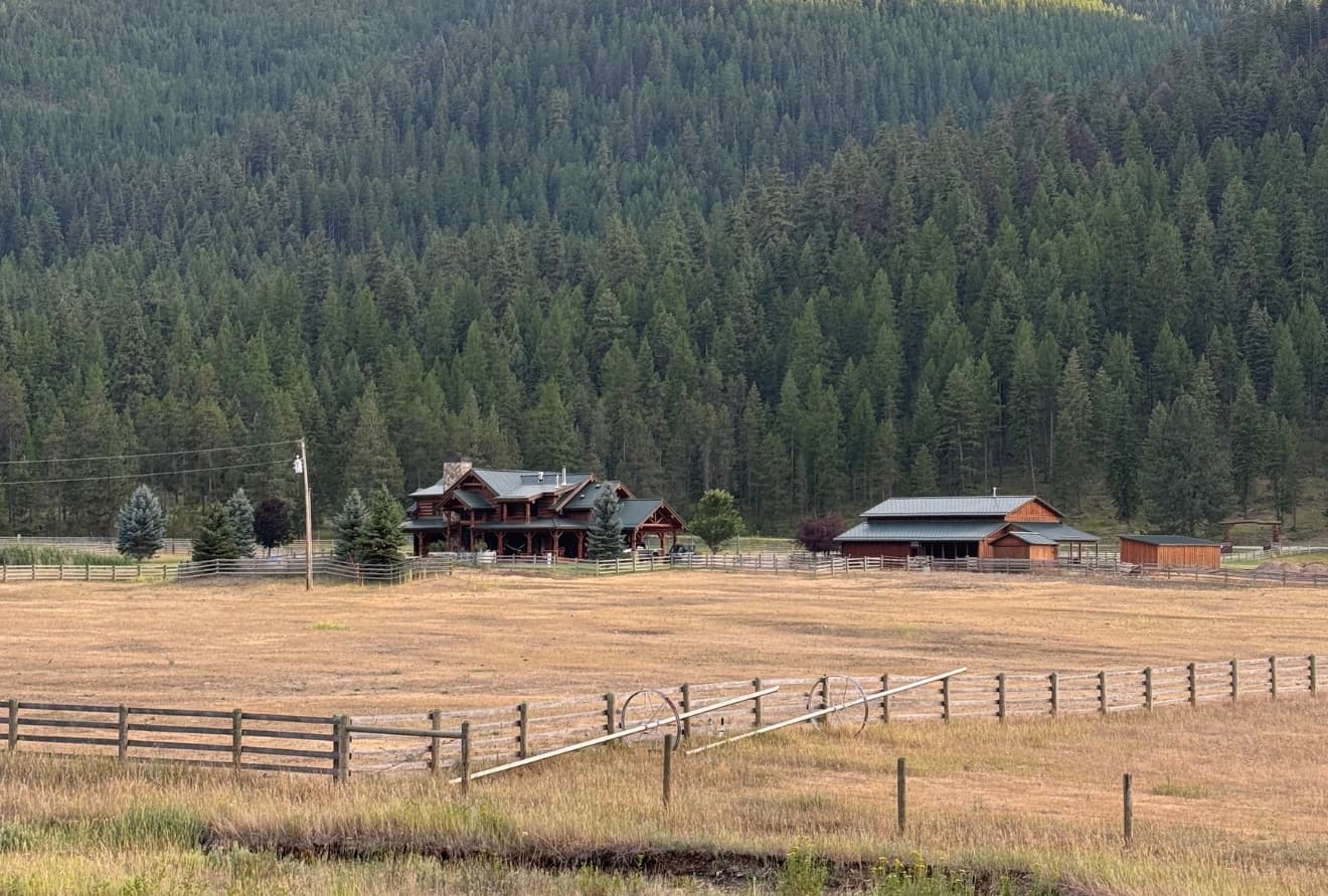 Gus Creek Ranch House overlooking the valley